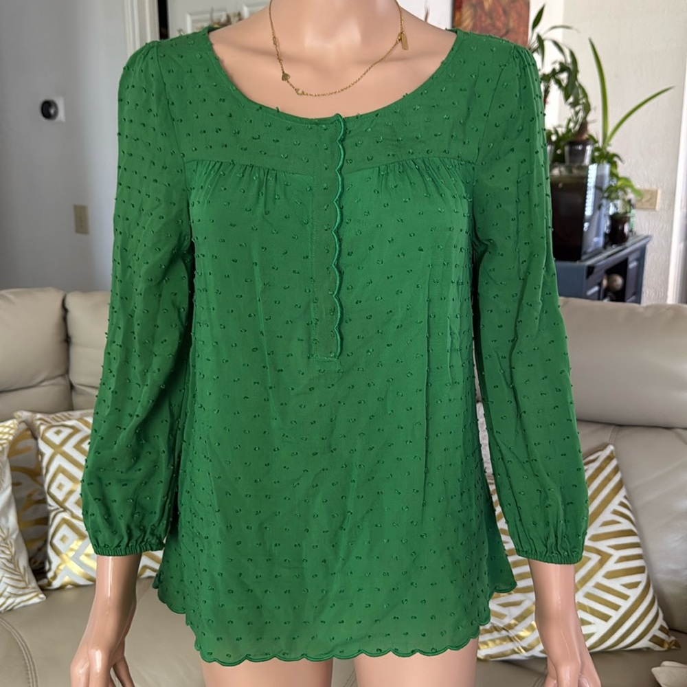Maeve Anthropologie Scallop Edge Top Size 2 Green Textured Swiss Dot Long Sleev
